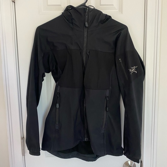 Womens Arc’teryx jacket size small 4-6 - Picture 1 of 4